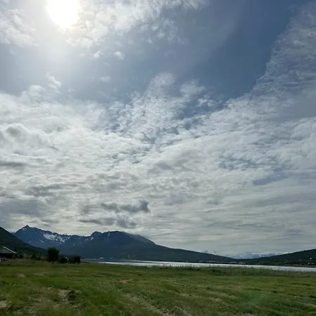 Strandheim Holiday home Nord-Lenangen
