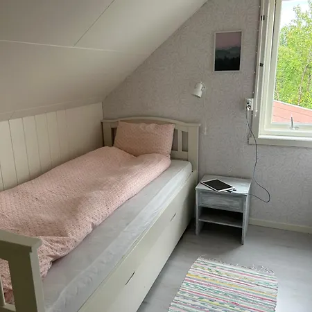 Holiday home Strandheim Nord-Lenangen