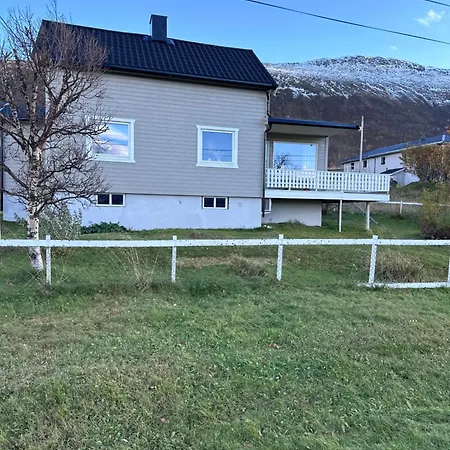 Strandheim Holiday home Nord-Lenangen